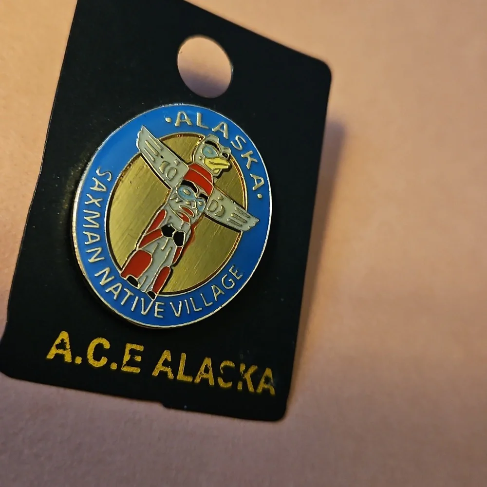 A.c.e. Alaska Saxman Totem Pin/ Keychain